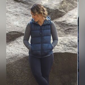 Lululemon Chilly Chill Puffy Vest 6